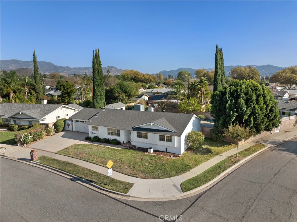 3008 Cisco Court Simi Valley, CA 93063 - Photo 27 of 34 Corner lot with a driveway apron to side/backyard off of Fort Worth.