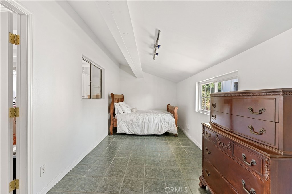 3008 Cisco Court Simi Valley, CA 93063 - Photo 29 of 34 Extra room off of the garage with separate entrance