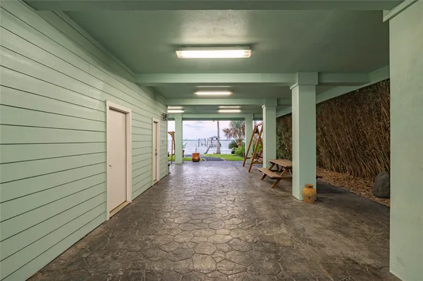 $849,000 | 1617 Dick Bay Street, Dickinson, TX 77539