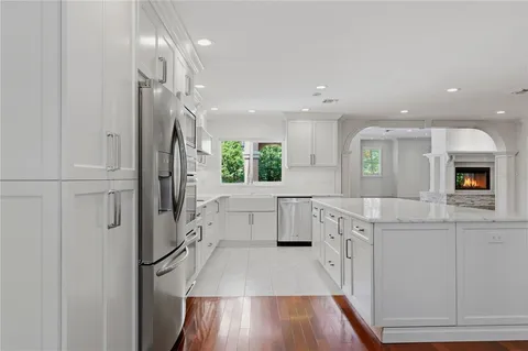 $2,250,000 | 1124 Seville Lane Northeast, St. Petersburg, FL 33704