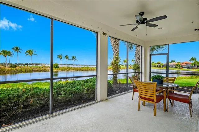 $999,900 | 9064 Siesta Bay Drive, Unit 5102, Naples, FL 34120