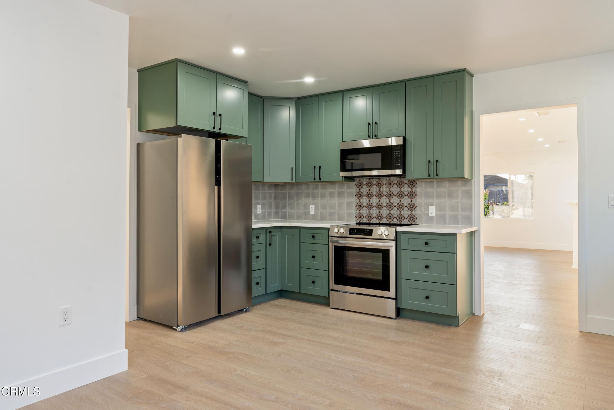 807 North Chester Avenue Compton, CA 90221 - Photo 6 of 20 chesterkitchen