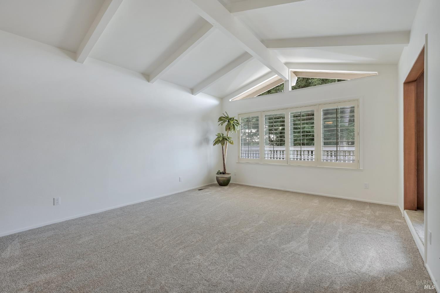 2040 Parrish Drive Santa Rosa, CA 95404 - Photo 5 of 27