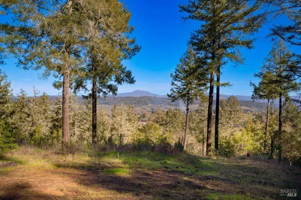 $1,990,000 | 3210 West Dry Creek Road, Healdsburg, CA 95448