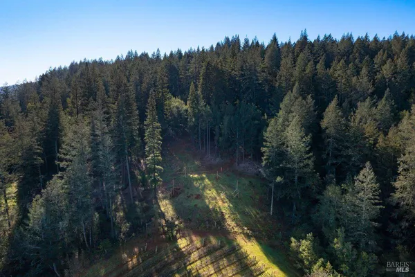 $1,990,000 | 3210 West Dry Creek Road, Healdsburg, CA 95448