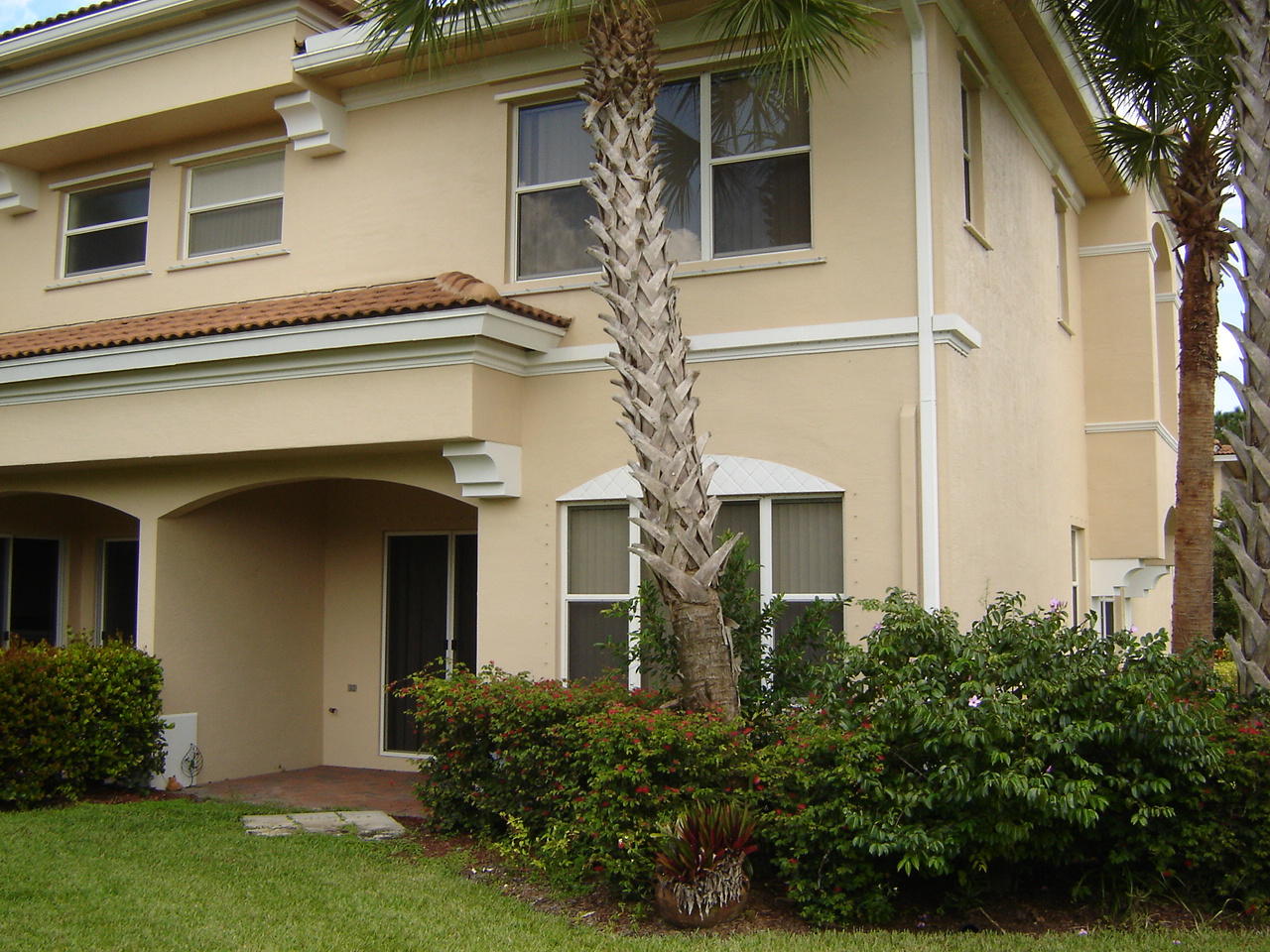 250 Southwest Walking Path Stuart, FL 34997 - Photo 3 of 19 View of rear