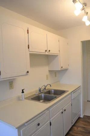 $129,900 | 4387 Wilshire Boulevard, Unit 212, Mound, MN 55364