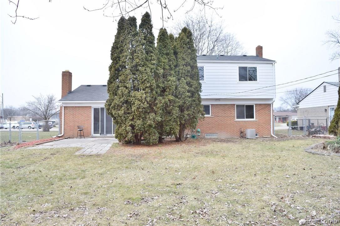 27900 Lahser Road Southfield, MI 48076 - Photo 51 of 55 DSC_1205.JPG