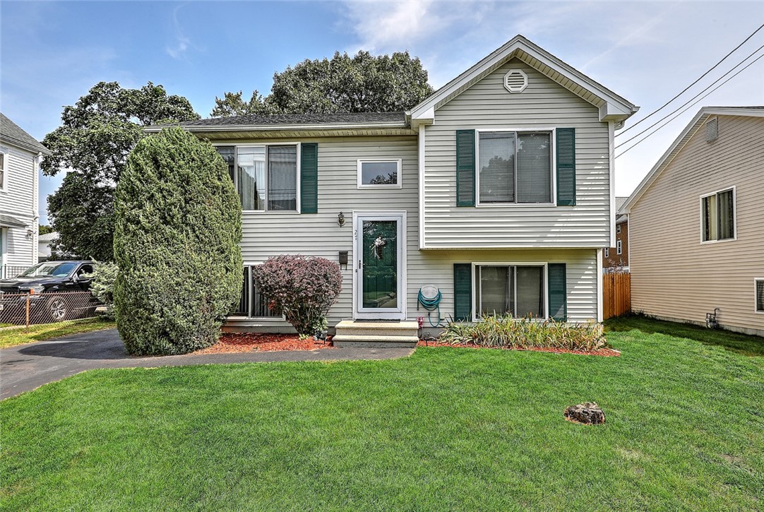 27 Draper Street Pawtucket, RI 02861 - Photo 1 of 36