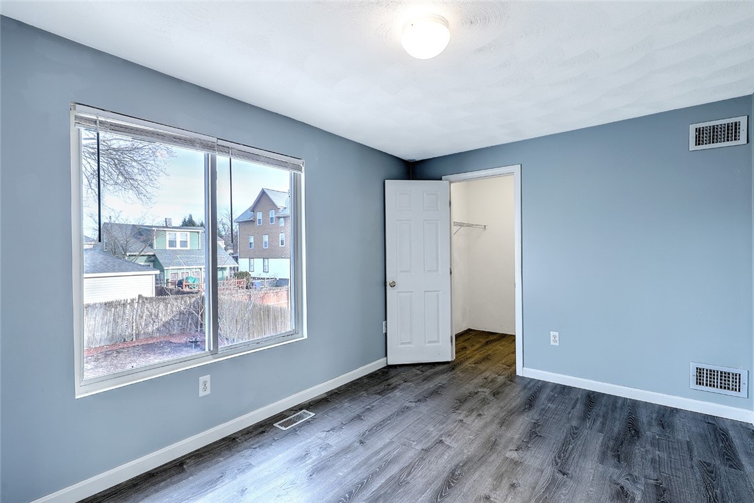 27 Draper Street Pawtucket, RI 02861 - Photo 13 of 36