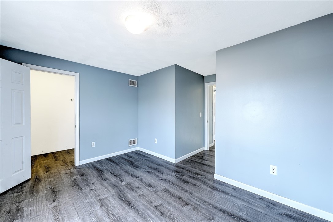 27 Draper Street Pawtucket, RI 02861 - Photo 14 of 36