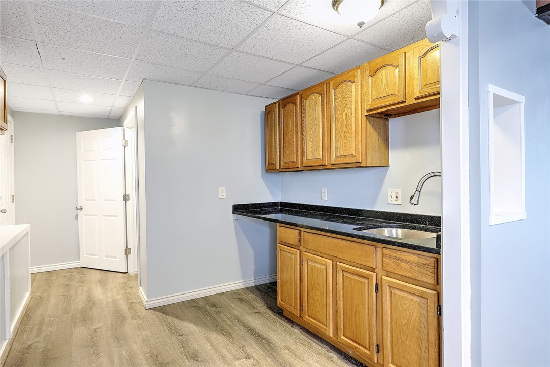 27 Draper Street Pawtucket, RI 02861 - Photo 24 of 36