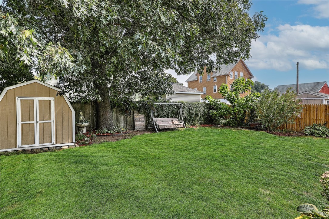 27 Draper Street Pawtucket, RI 02861 - Photo 29 of 36