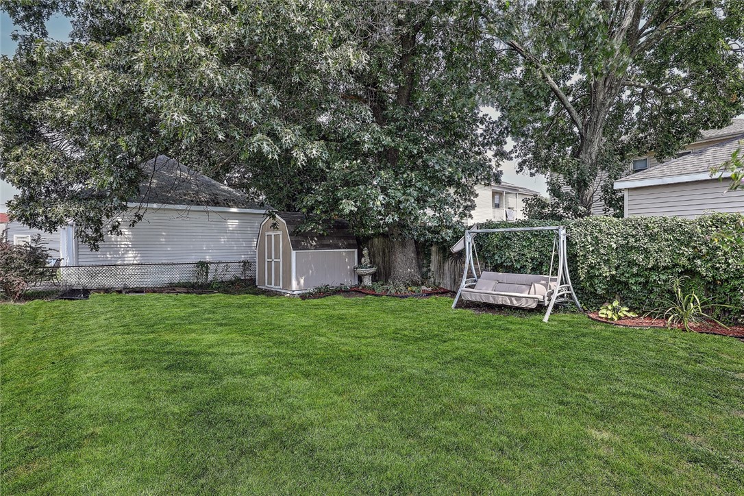 27 Draper Street Pawtucket, RI 02861 - Photo 32 of 36