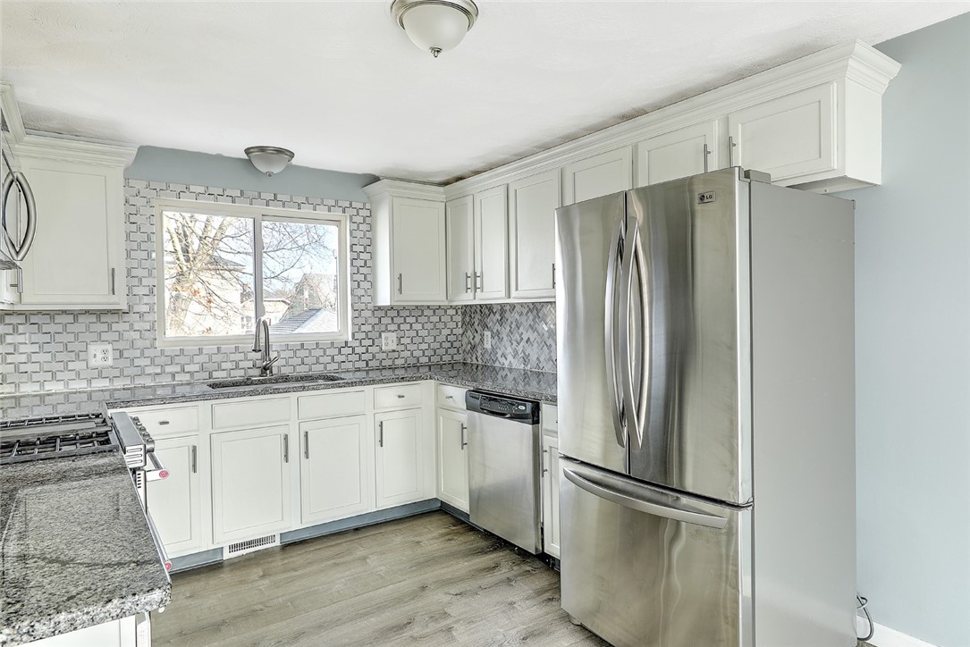 27 Draper Street Pawtucket, RI 02861 - Photo 8 of 36