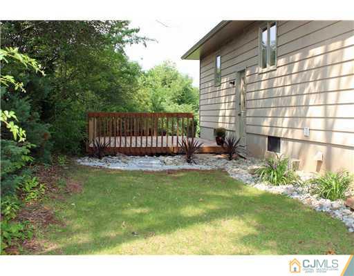16 Holly Road Iselin, NJ 08830 - Photo 17 of 21 Gallery Image 17