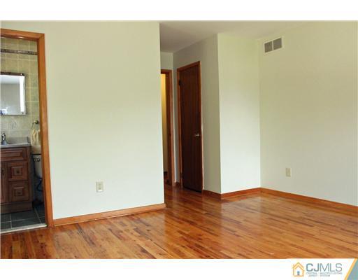 16 Holly Road Iselin, NJ 08830 - Photo 10 of 21 Gallery Image 10
