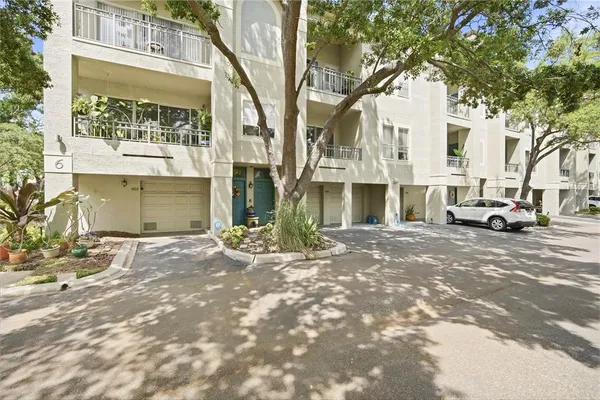 $2,950 | 604 Seascape Way, Tampa, FL 33602