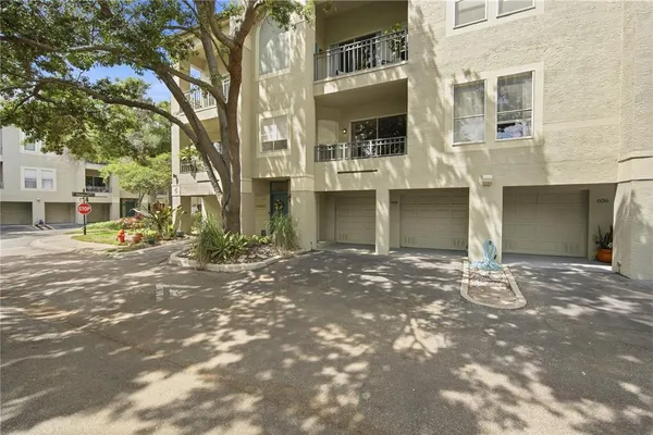 $2,950 | 604 Seascape Way, Tampa, FL 33602