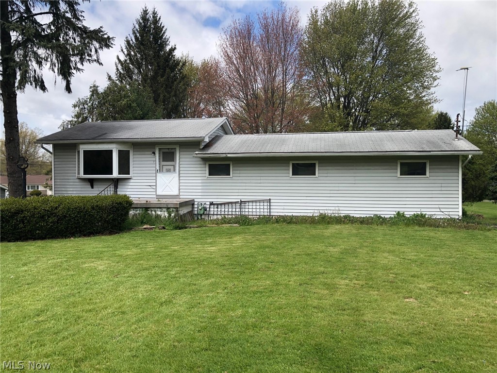 48220 North Ridge Road Amherst, OH 44001 - Photo 1 of 25