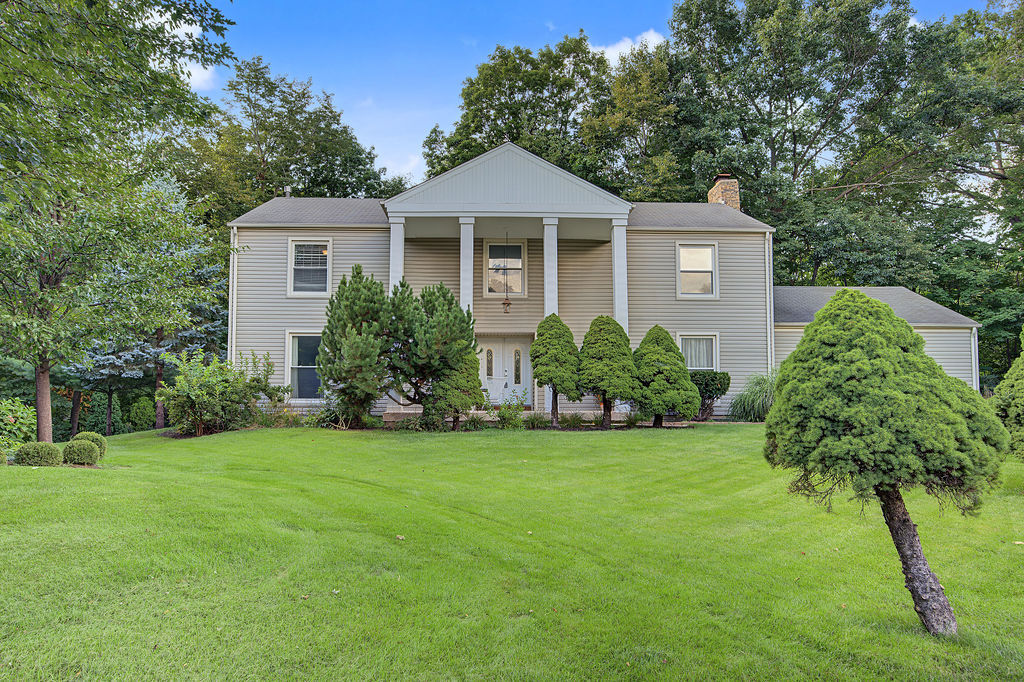 6 Dogwood Road Rolling Meadows, IL 60008 - Photo 1 of 43 Gallery Image 1