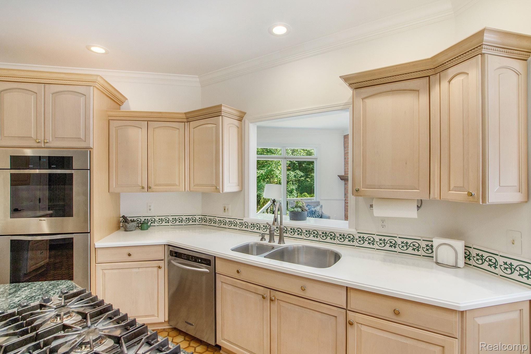 1471 North Livernois Road Rochester, MI 48306 - Photo 18 of 48 BPG_2901.jpg