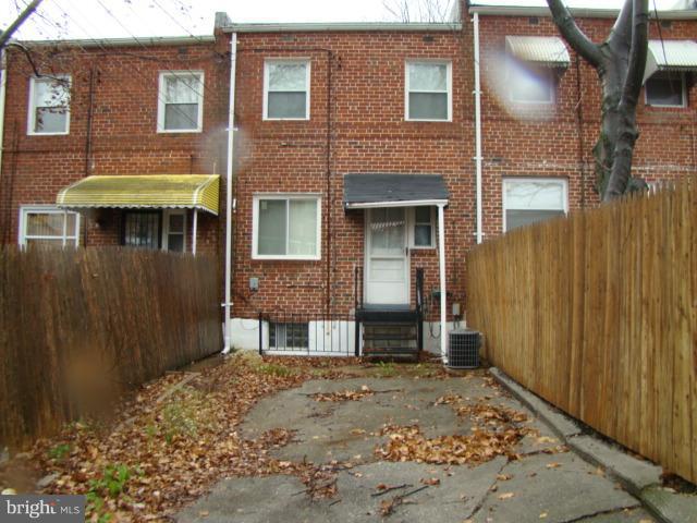 1006 Wedgewood Road Baltimore, MD 21229 - Photo 11 of 19 Exterior (Rear)