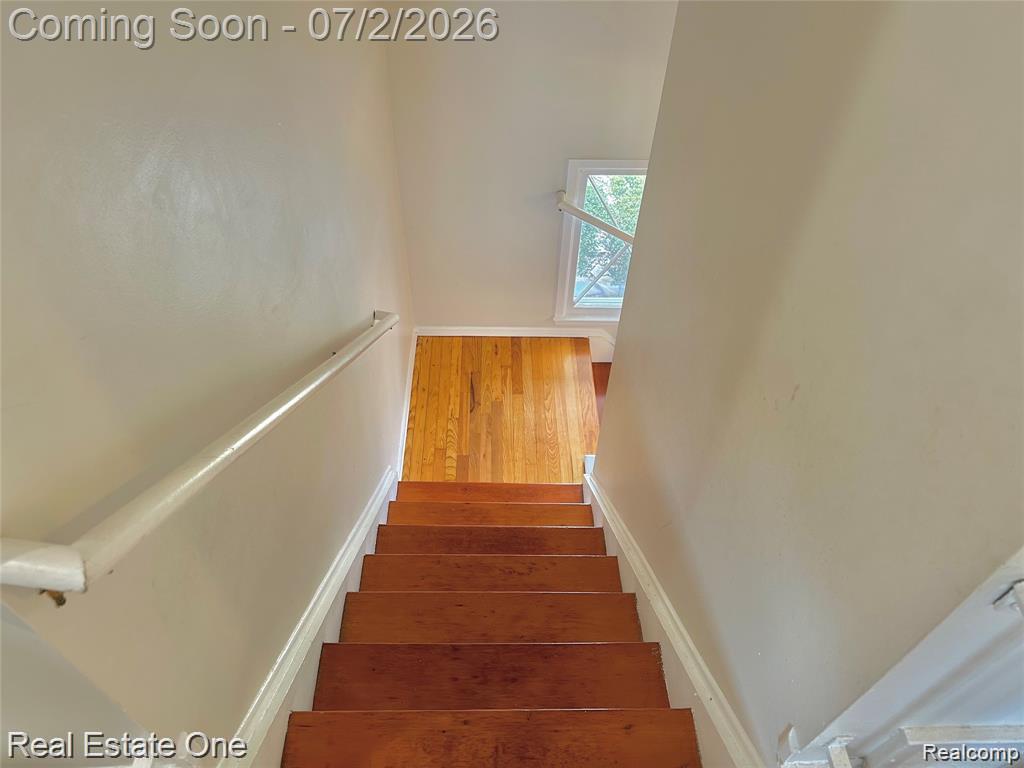26950 Rochelle Street Dearborn Heights, MI 48127 - Photo 8 of 17