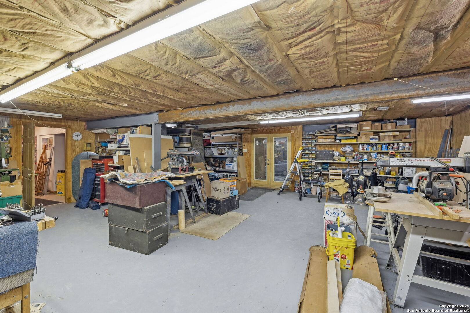 200 Highland Drive Bandera, TX 78003 - Photo 30 of 46 a view of a room with gym equipment