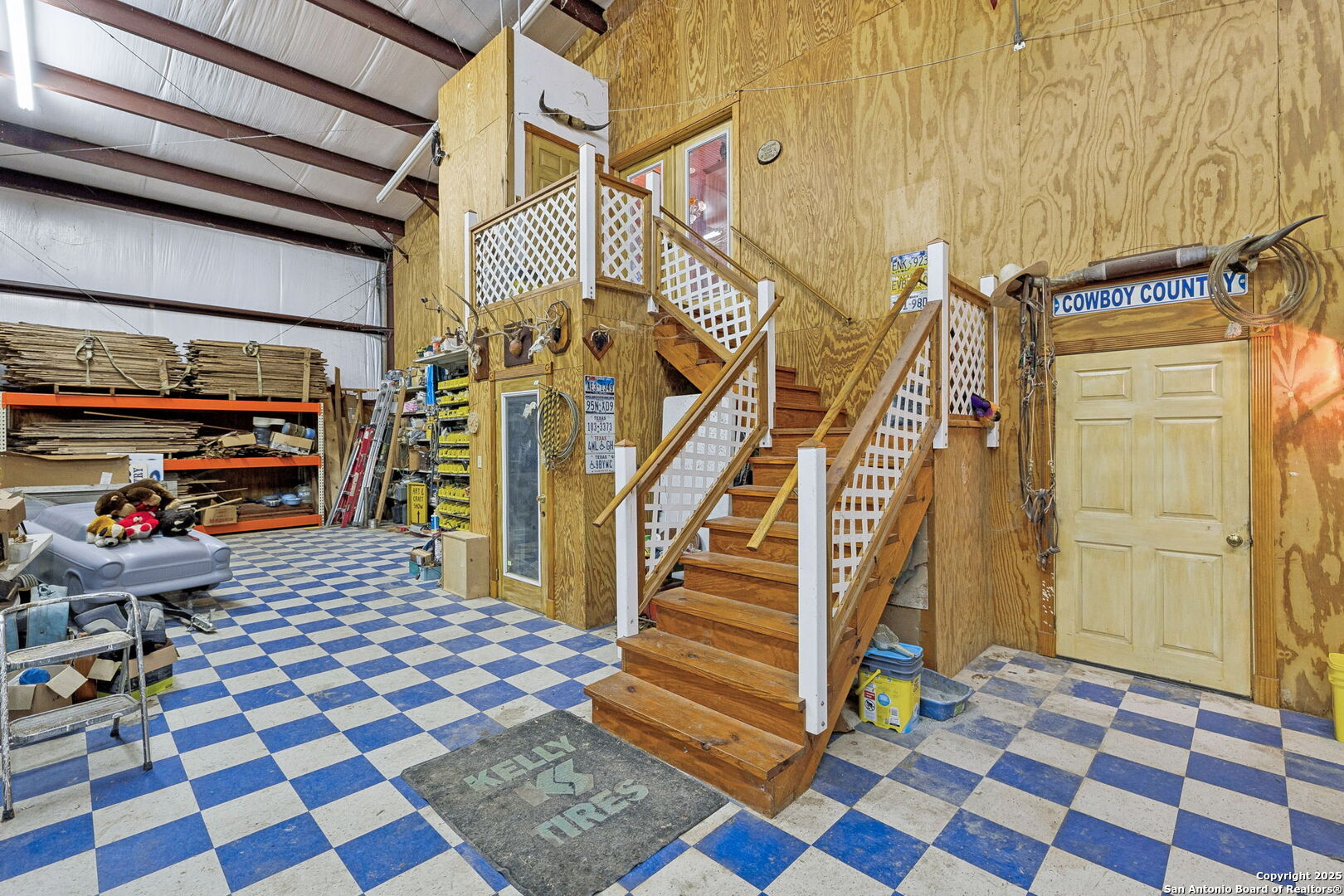 200 Highland Drive Bandera, TX 78003 - Photo 5 of 46 a view of entryway with a rug