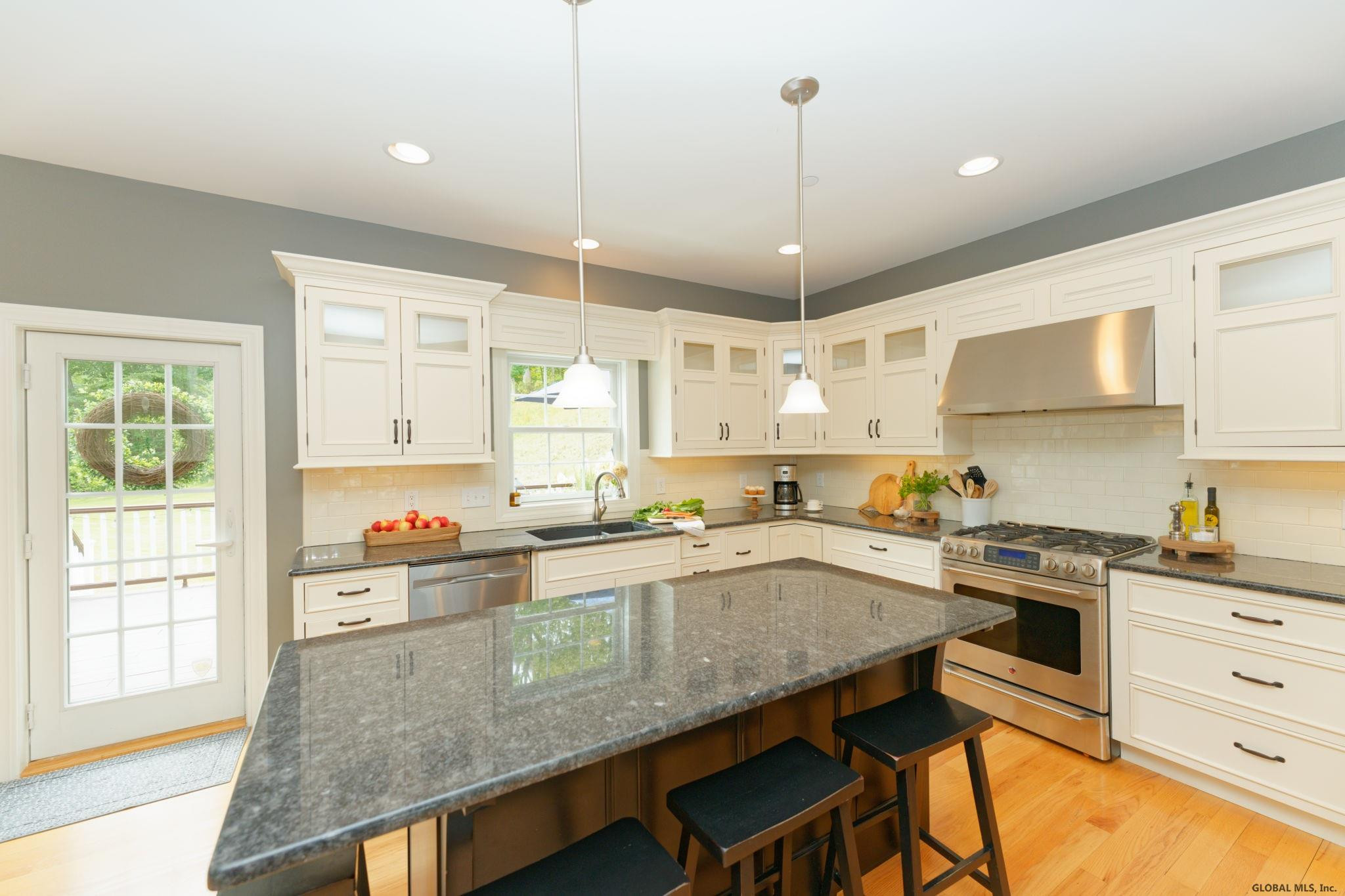 1 Seneca Road Niskayuna, NY 12309 - Photo 6 of 53 Photo 6