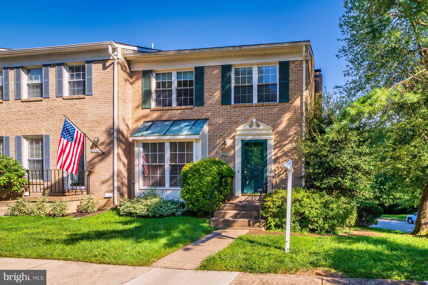 6657 Summer Grape Court Springfield, VA 22152 - Photo 2 of 40 Welcome Home!