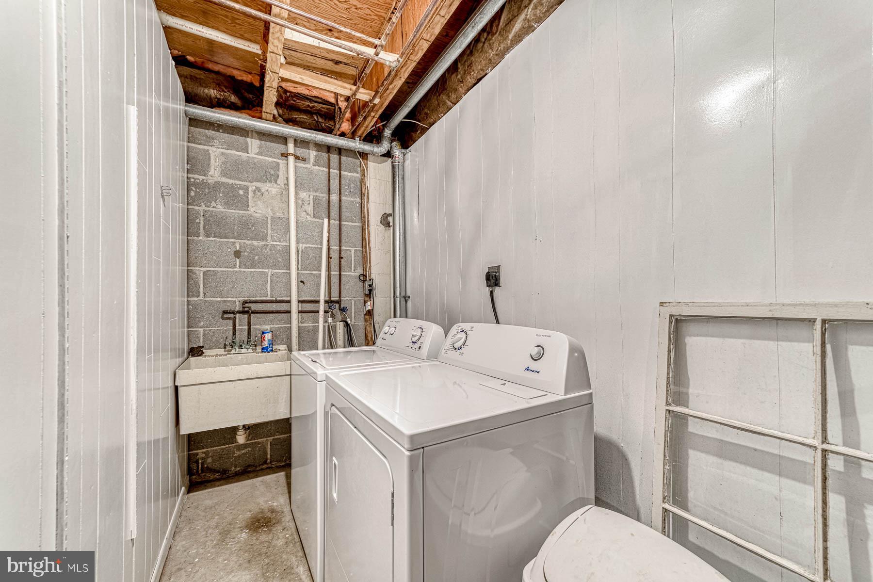 6657 Summer Grape Court Springfield, VA 22152 - Photo 29 of 40 Laundry on Lower Level