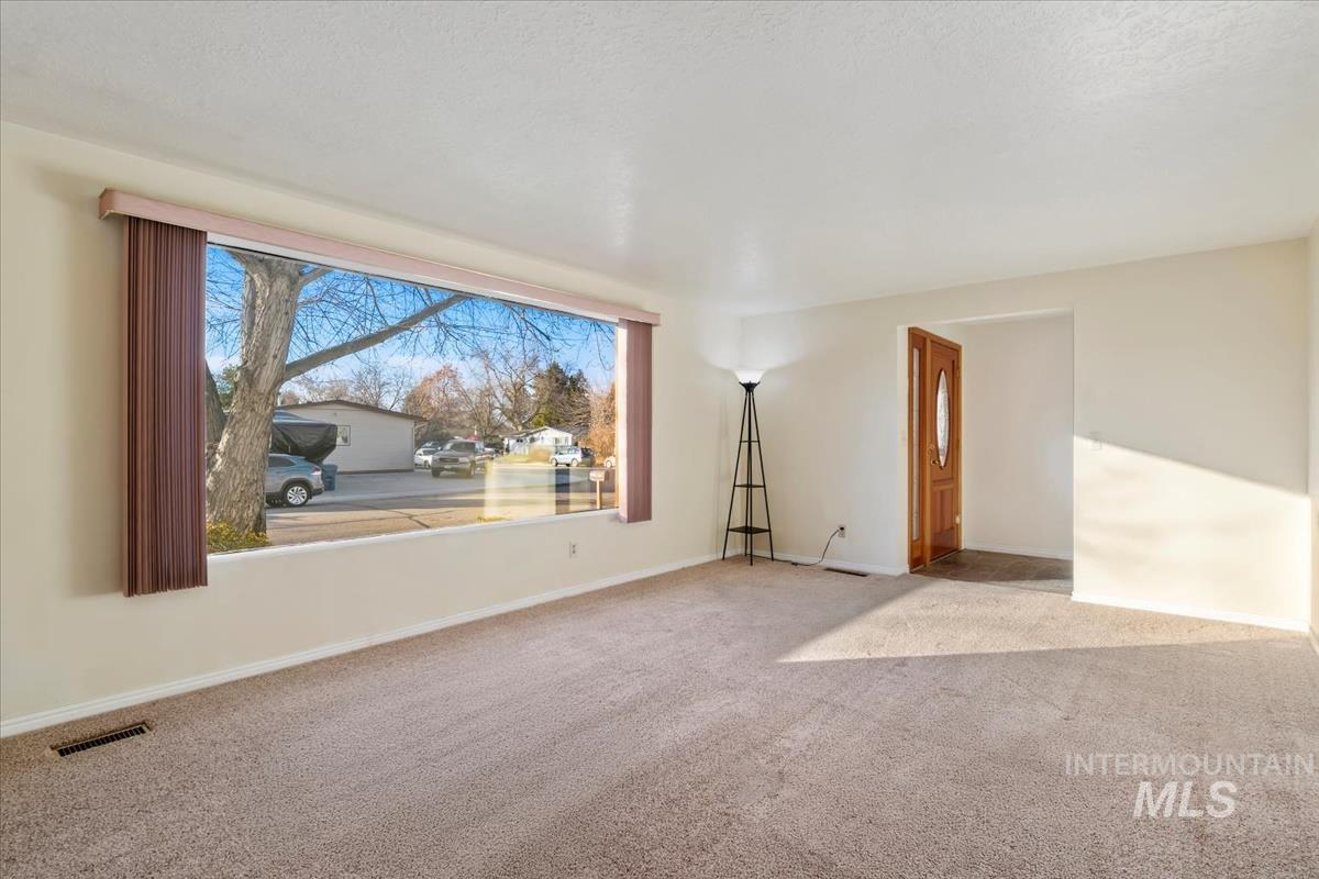 3850 Rugby Drive Boise, ID 83704 - Photo 6 of 44