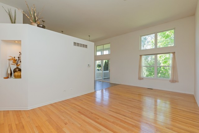 680 Countryfield Lane Elgin, IL 60120 - Photo 4 of 21