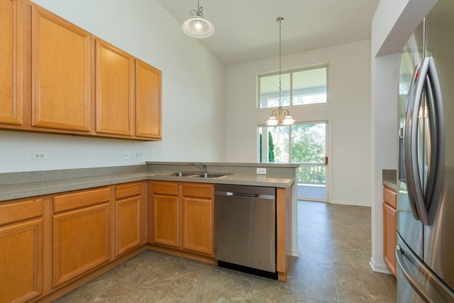 680 Countryfield Lane Elgin, IL 60120 - Photo 6 of 21