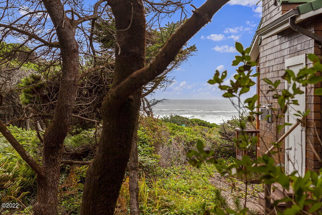 2140 Overleaf Loop Yachats, OR 97498 - Photo 27 of 29 Ocean Views