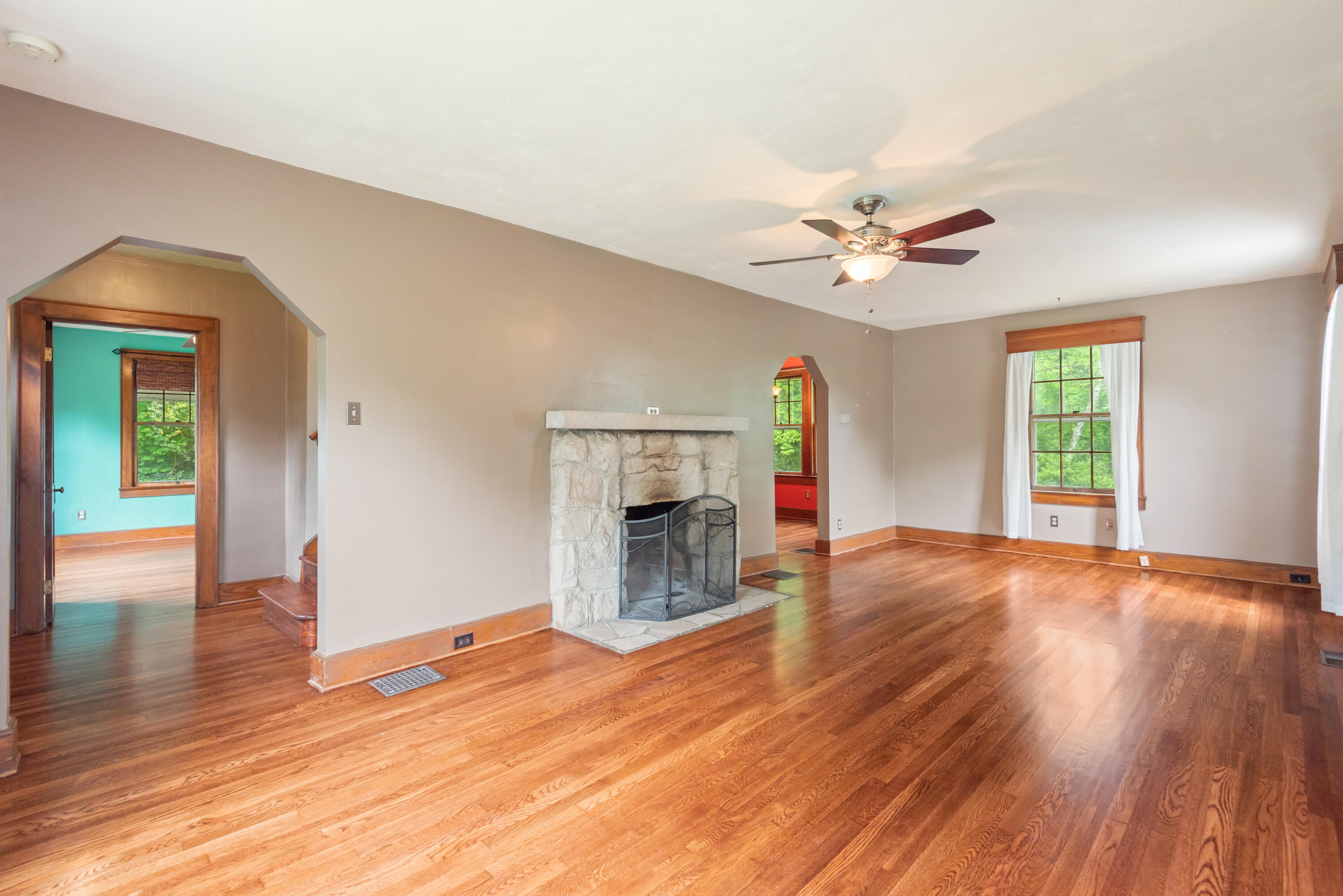 112 Busbee Road Knoxville, TN 37920 - Photo 12 of 32 122 Busbee Road-9