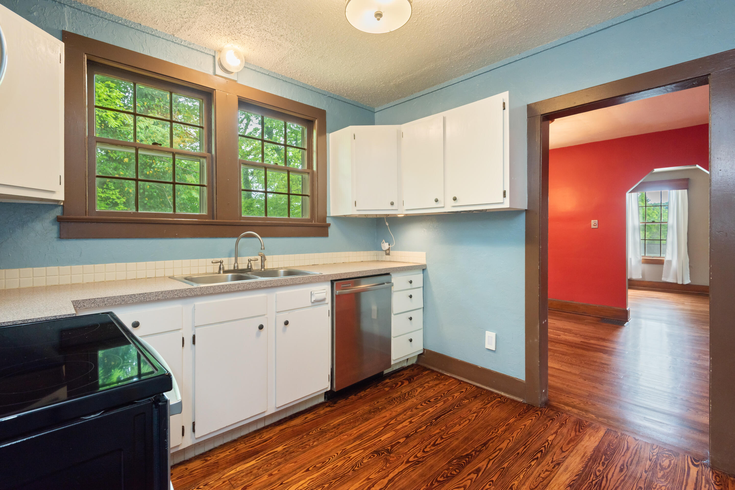 112 Busbee Road Knoxville, TN 37920 - Photo 16 of 32 122 Busbee Road-16
