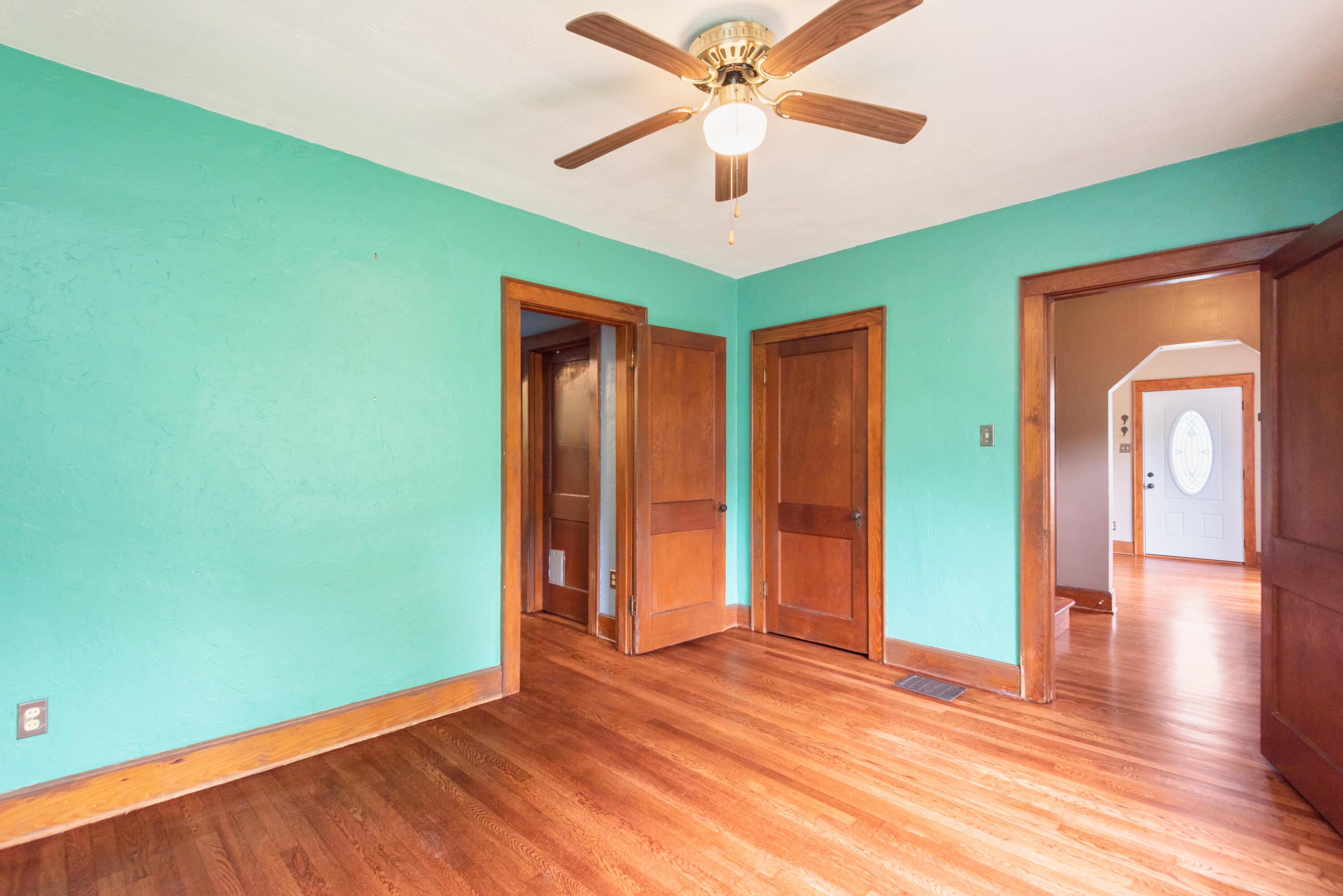 112 Busbee Road Knoxville, TN 37920 - Photo 18 of 32 122 Busbee Road-13