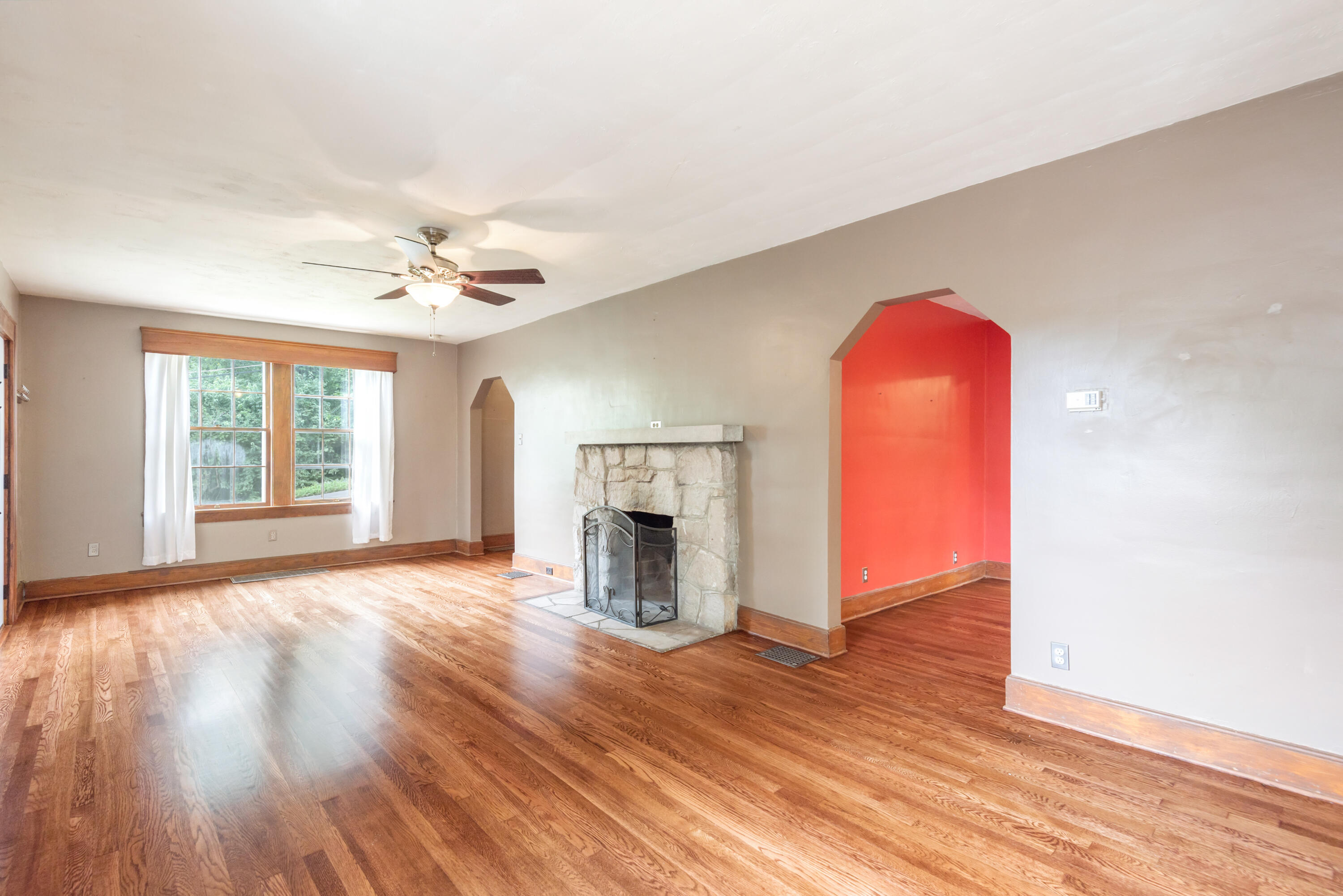 112 Busbee Road Knoxville, TN 37920 - Photo 23 of 32 122 Busbee Road-10
