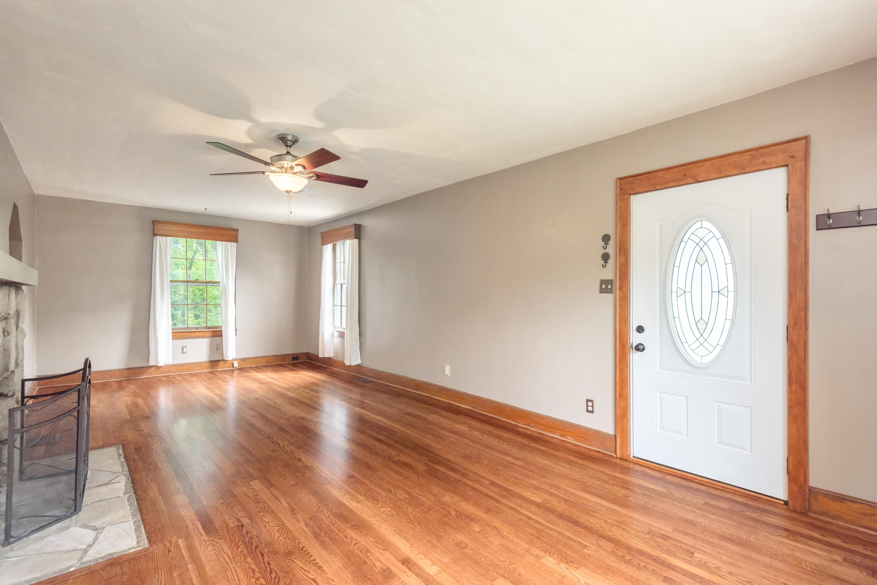 112 Busbee Road Knoxville, TN 37920 - Photo 31 of 32 122 Busbee Road-8