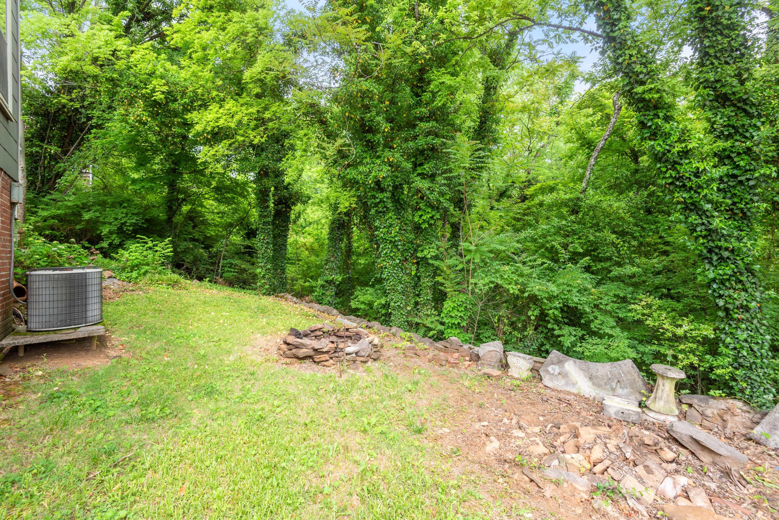 112 Busbee Road Knoxville, TN 37920 - Photo 9 of 32 122 Busbee Road-30