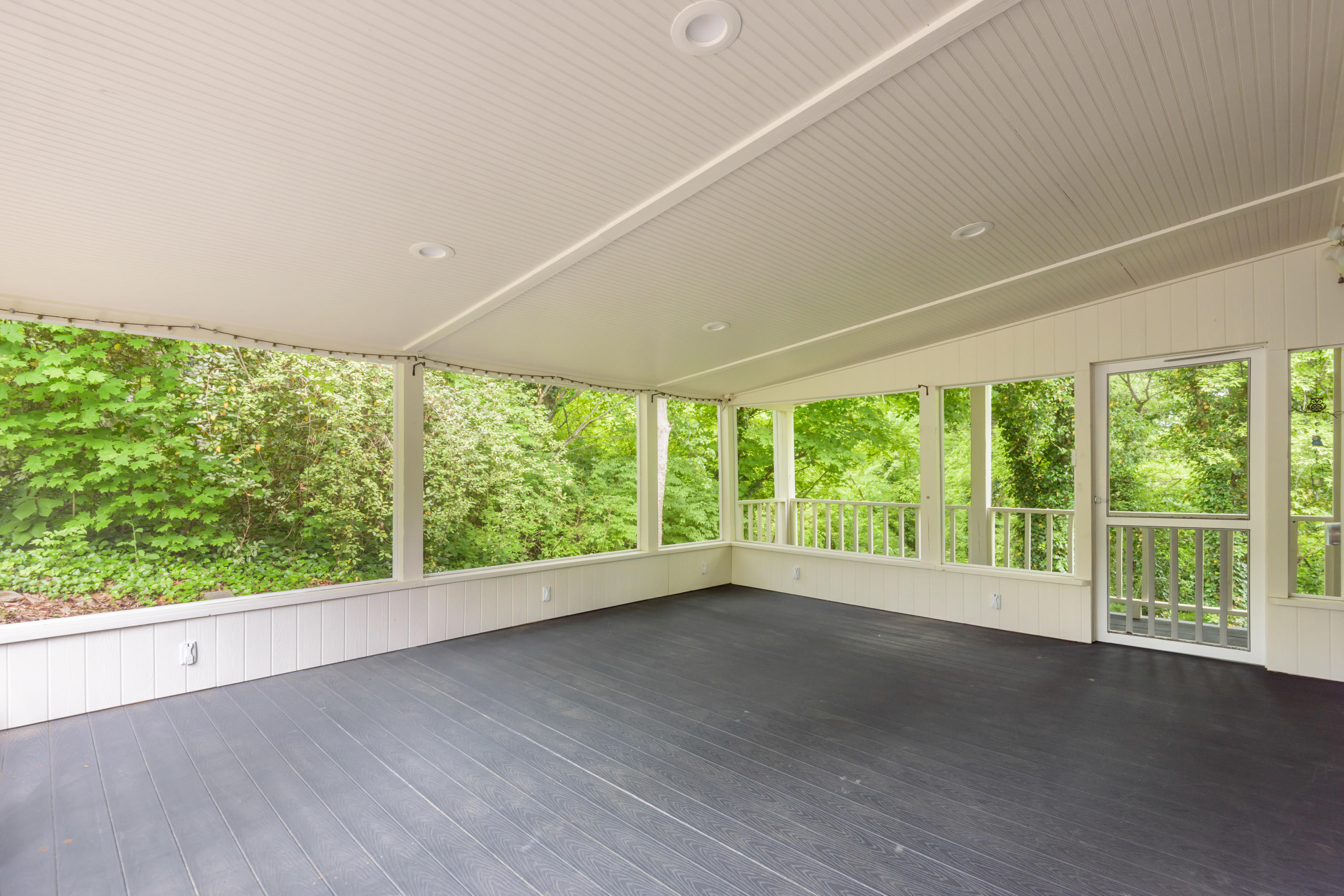 112 Busbee Road Knoxville, TN 37920 - Photo 10 of 32 122 Busbee Road-29