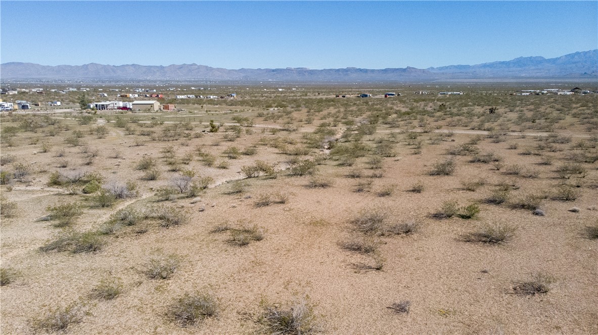 2661 Yaqui Road Golden Valley, AZ 86413 - Photo 9 of 15 Gallery Image 9