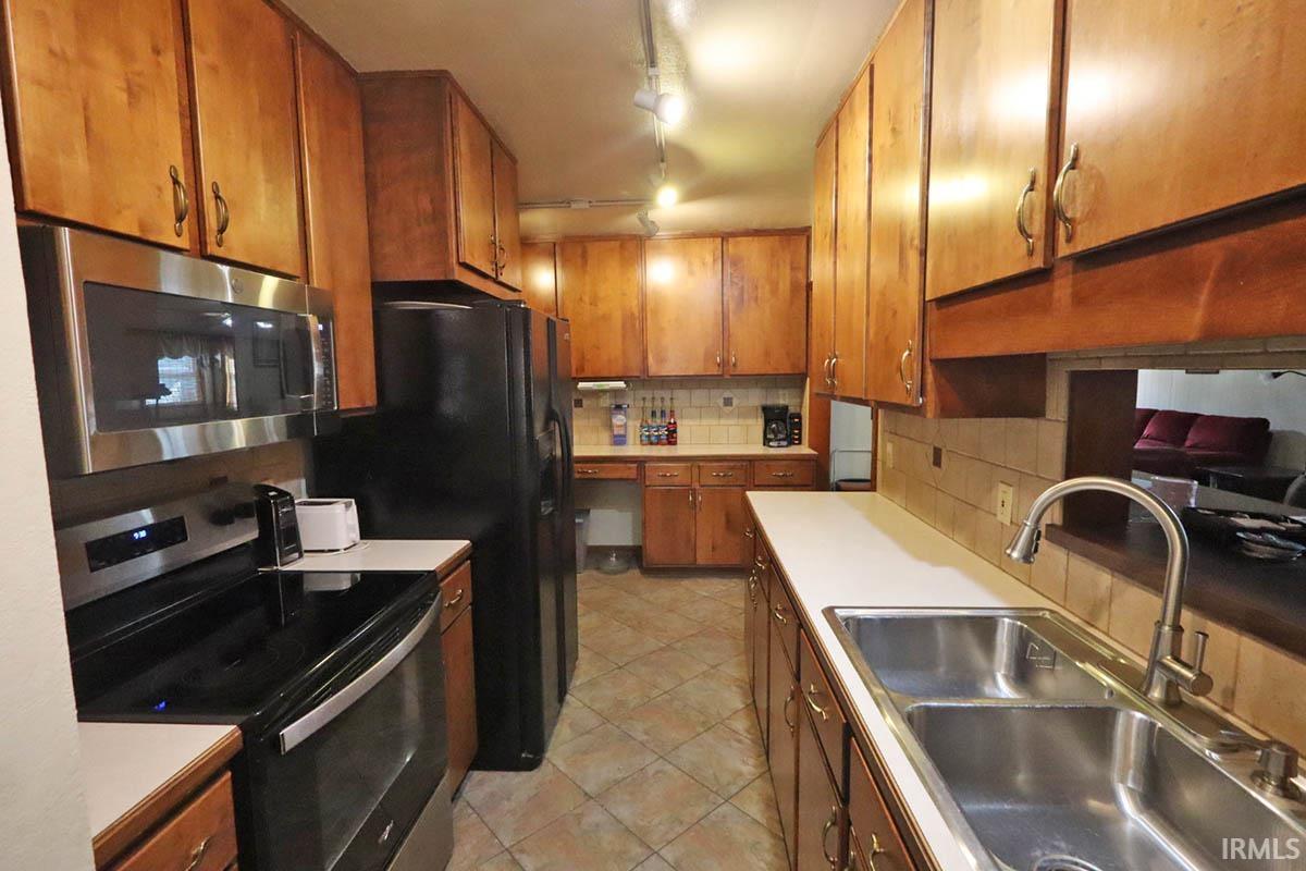 2027 Vogel Road Evansville, IN 47711 - Photo 12 of 49 Gallery Image 12