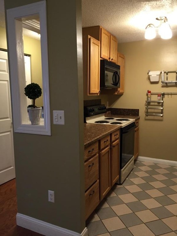 1407 Franklin Crossing Road, Unit 1407 Franklin, MA 02038 - Photo 3 of 8 Gallery Image 3