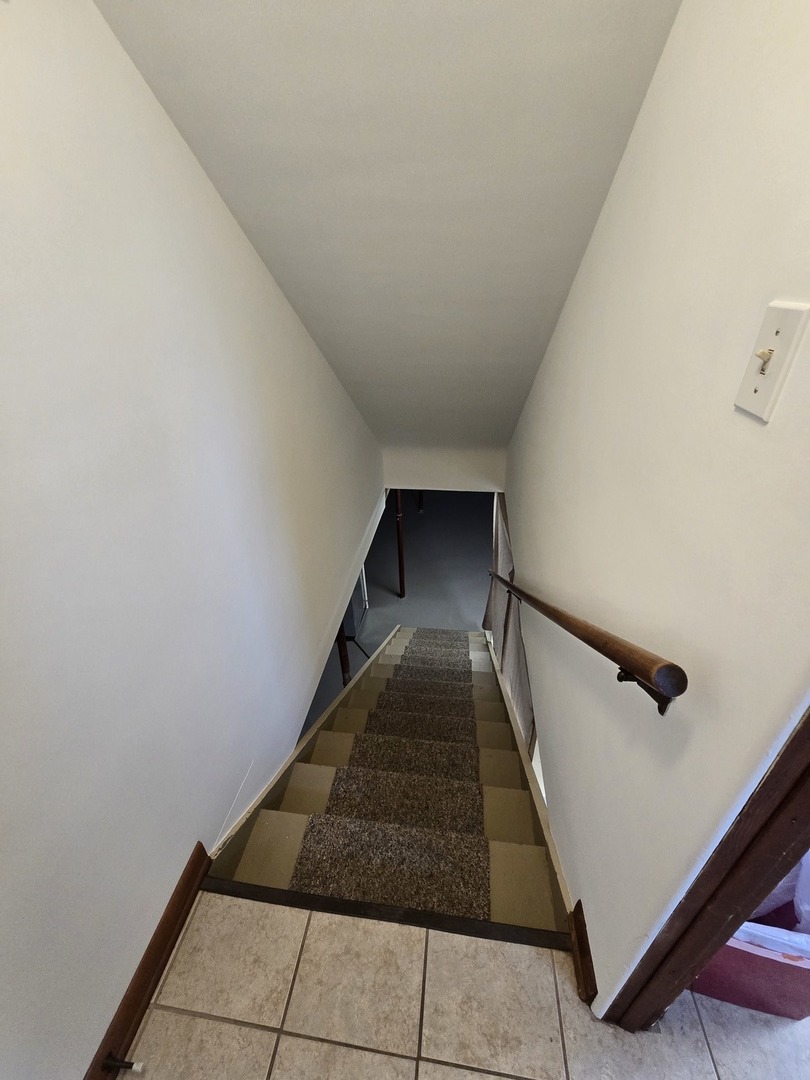 417 Stewart Avenue Woodstock, IL 60098 - Photo 18 of 22 a view of entryway