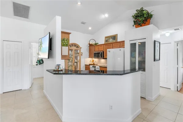 $376,600 | 9440 87th Street, Vero Beach, FL 32967