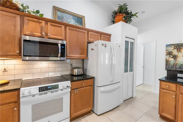 $376,600 | 9440 87th Street, Vero Beach, FL 32967